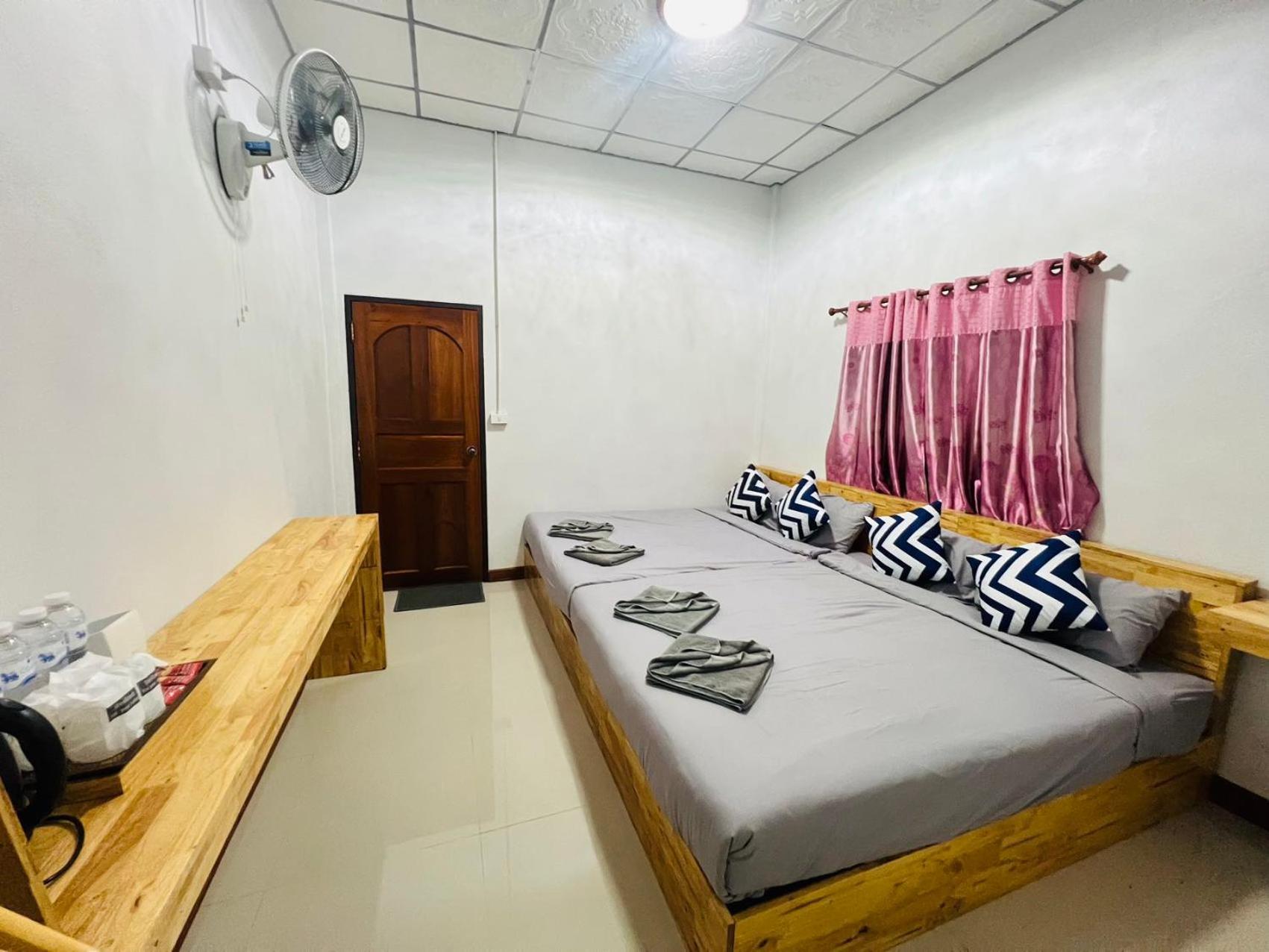 Lungwang Guest House Ban Rak Thai Luaran gambar